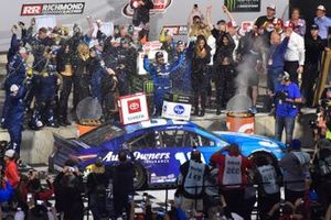 Race Winner Martin Truex Jr., Joe Gibbs Racing, Toyota Camry Auto Owners Insurance