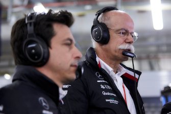 Toto Wolff, directeur exécutif, Mercedes AMG, avec le Dr Dieter Zetsche, PDG, Mercedes Benz