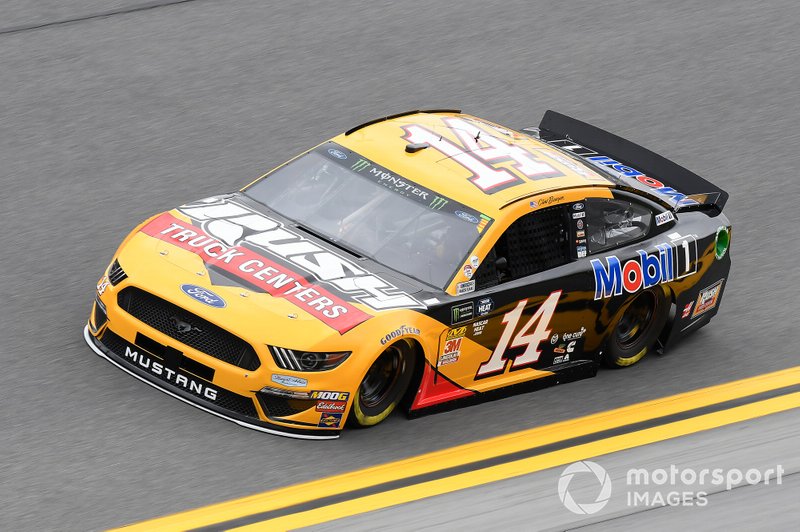 6. Clint Bowyer, Stewart-Haas Racing, Ford Mustang Rush Truck Centers/Mobil 1