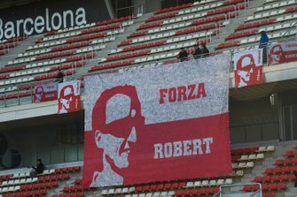 Une banderole de soutien pour Robert Kubica, Williams Racing.