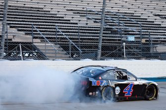Race Winner Kevin Harvick, Stewart-Haas Racing, Ford Mustang