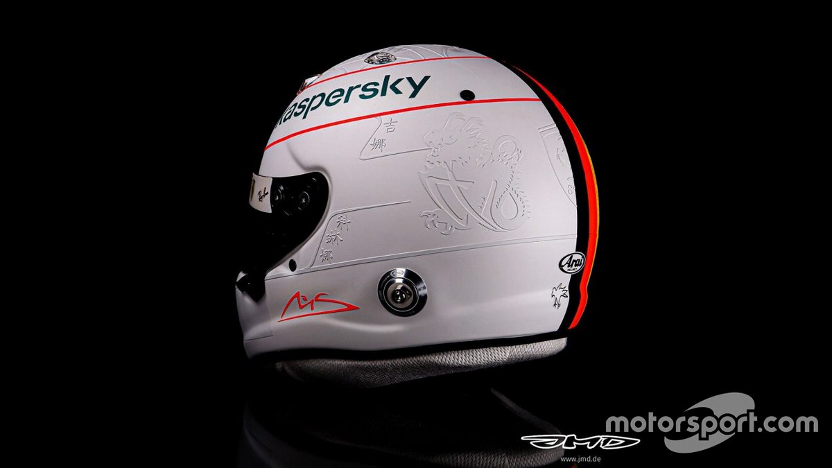 El casco de Sebastian Vettel en honor a Michael Schumacher para el GP de Eifel F1