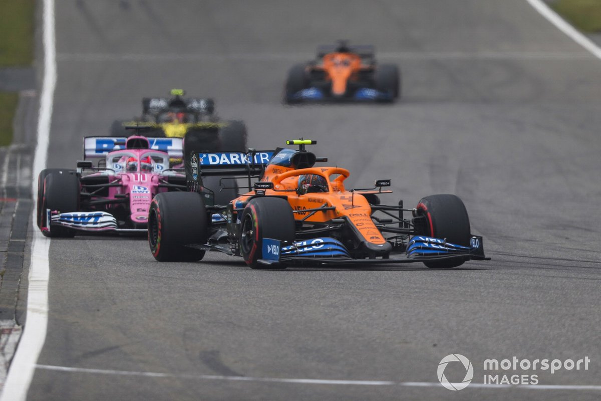 Lando Norris, McLaren MCL35, Sergio Perez, Racing Point RP20