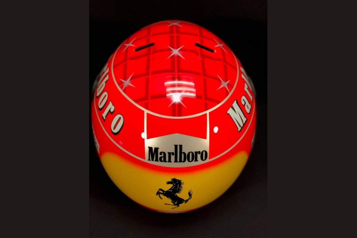 Gesigneerde replicahelm van Michael Schumacher uit het jaar 2000 aangeboden door Catawiki