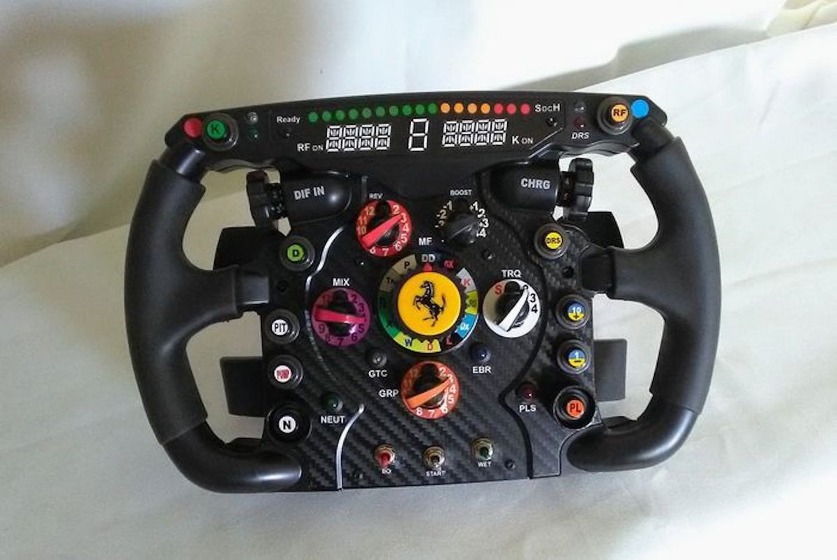 2010 Ferrari Formule 1 replica stuur van Catawiki