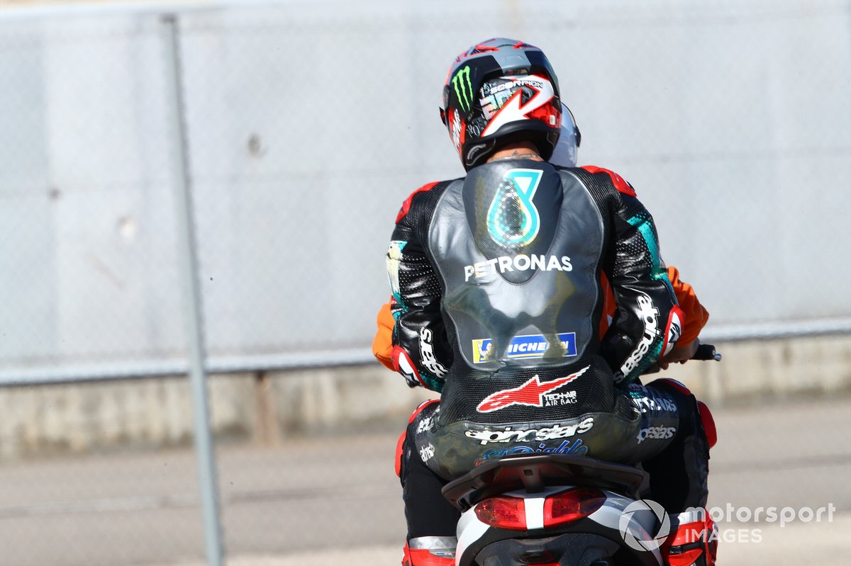 Fabio Quartararo, Petronas Yamaha SRT después de la caída