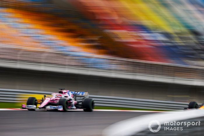 Sergio Pérez, Racing Point RP20, Alex Albon, Red Bull Racing RB16