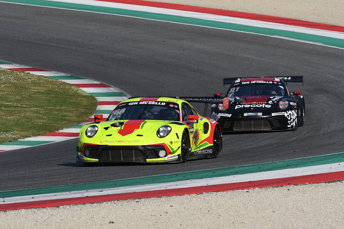 #66 Haegeli by T2 Racing: Pieder Decurtins, Manuel Lauck, Marc Basseng, Porsche 911 GT3 R