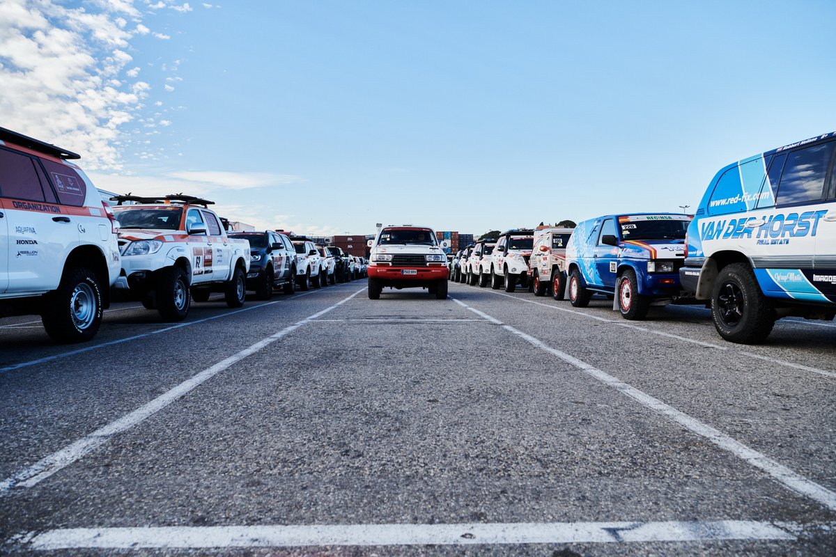 Embarque del Dakar 2021 en Marsella