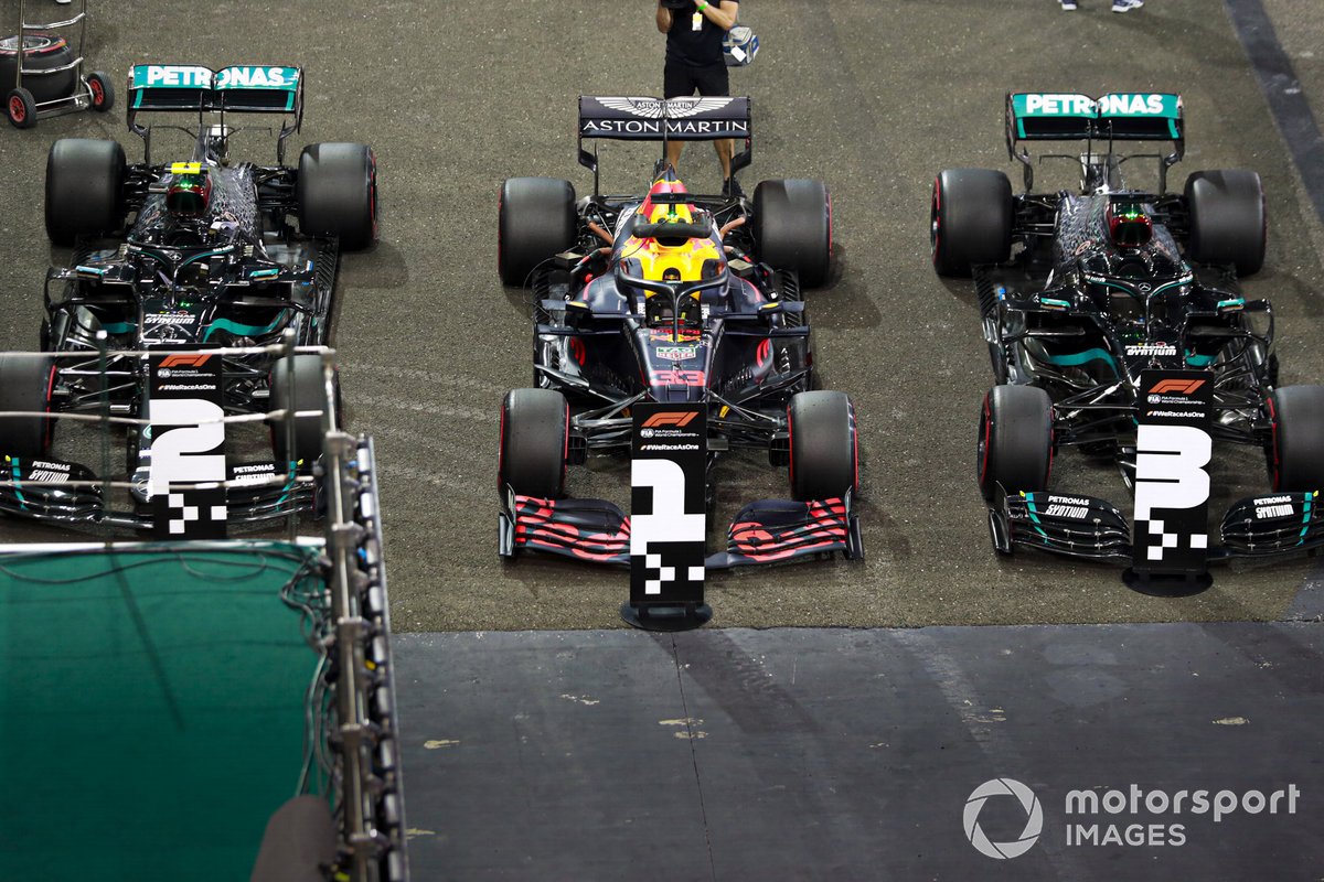 Il Polesitter Max Verstappen, Red Bull Racing, secondo posto Valtteri Bottas, Mercedes F1 W11, terzo posto Lewis Hamilton, Mercedes F1 W11, nel Parco Chiuso