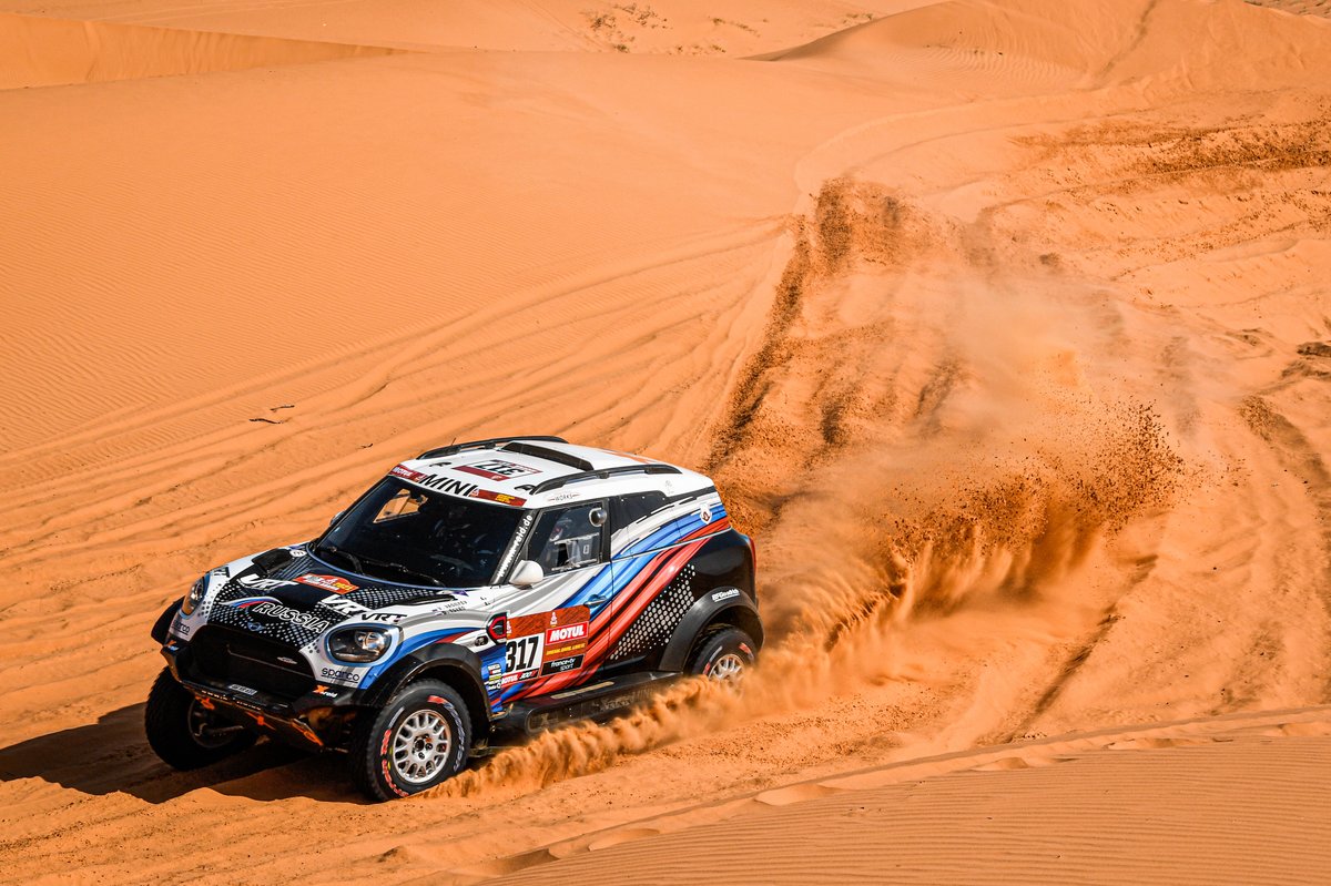 #317 X-Raid Mini JCW Rally Team Bmw: Vladimir Vasilyev, Dmitro Tsyro