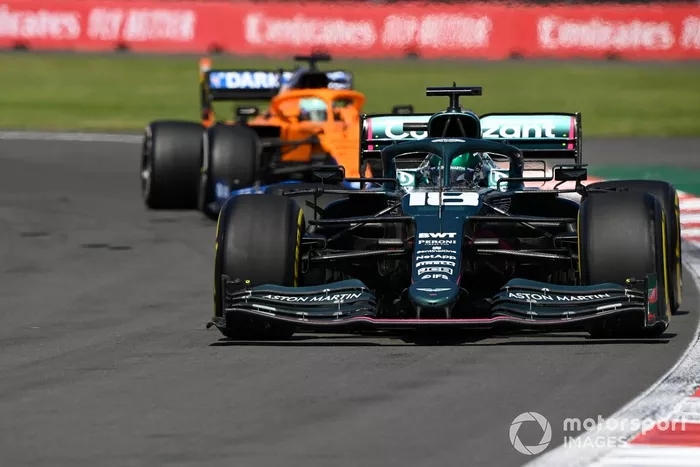 Lance Stroll, Aston Martin AMR21, Daniel Ricciardo, McLaren MCL35M