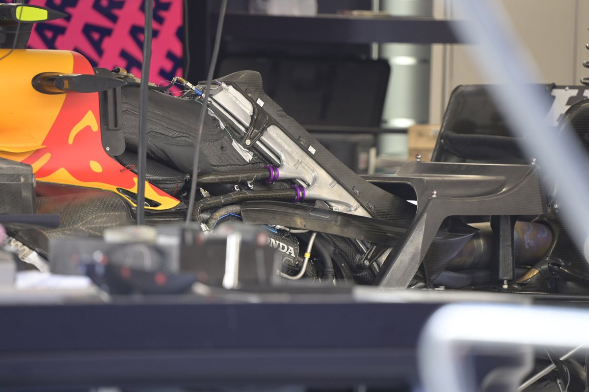 Detalle del motor del Red Bull RB16B