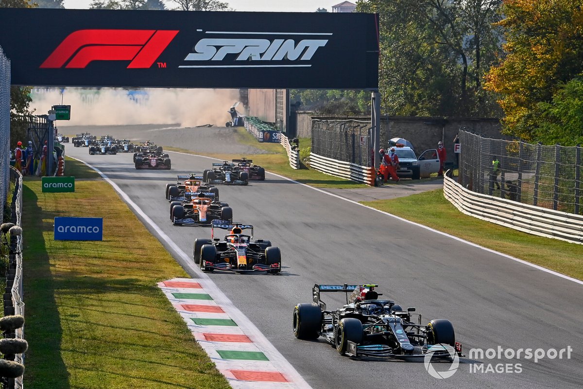 Valtteri Bottas, Mercedes W12, Max Verstappen, Red Bull Racing RB16B, Daniel Ricciardo, McLaren MCL35M