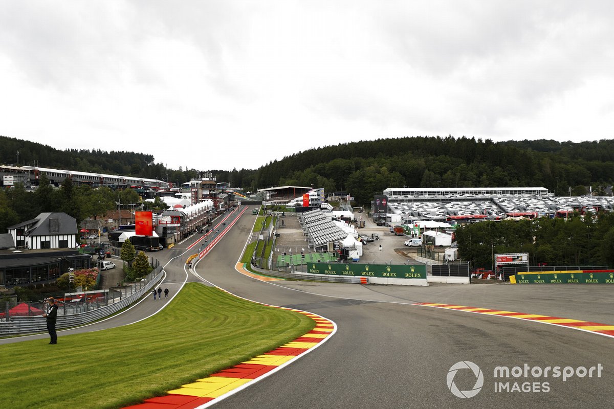 Vista de Eau Rouge
