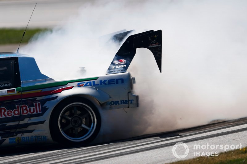 Red Bull Drift Brothers demonstration