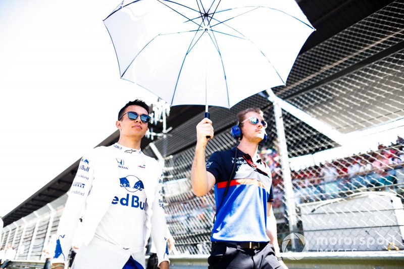 Alexander Albon, Toro Rosso, on the grid