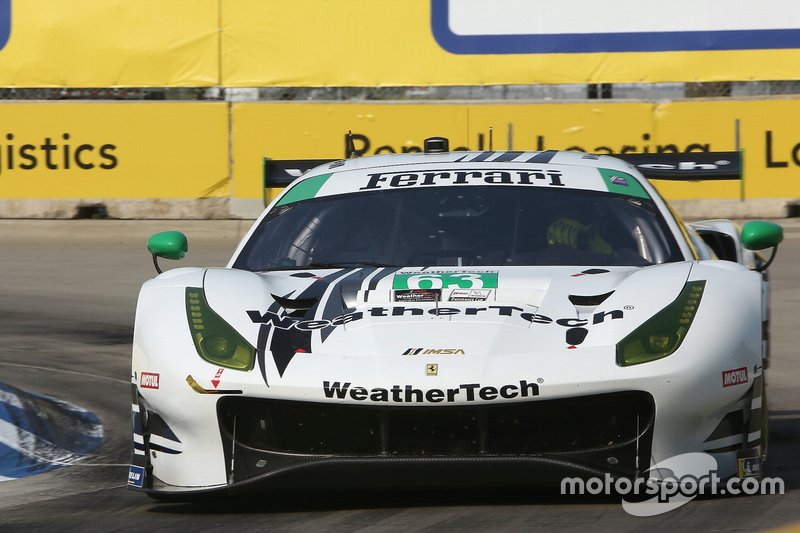 #63 Scuderia Corsa Ferrari 488 GT3, GTD: Cooper MacNeil, Toni Vilander