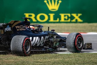 Romain Grosjean, Haas F1 Team VF-19, in het gravel