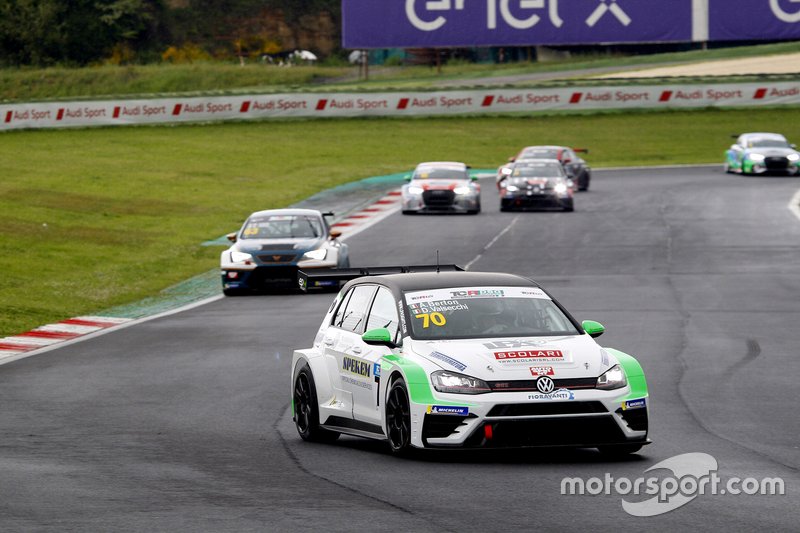 Alessandro Berton, Davide Valsecchi, Elite Motorsport, Volkswagen Golf GTI TCR DSG
