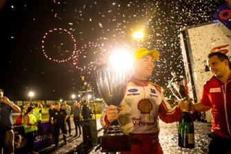 Yarış galibi Scott McLaughlin, DJR Team Penske Ford