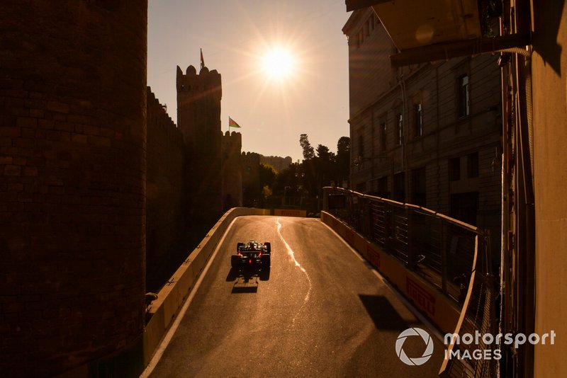 Lewis Hamilton, Mercedes AMG F1 W10