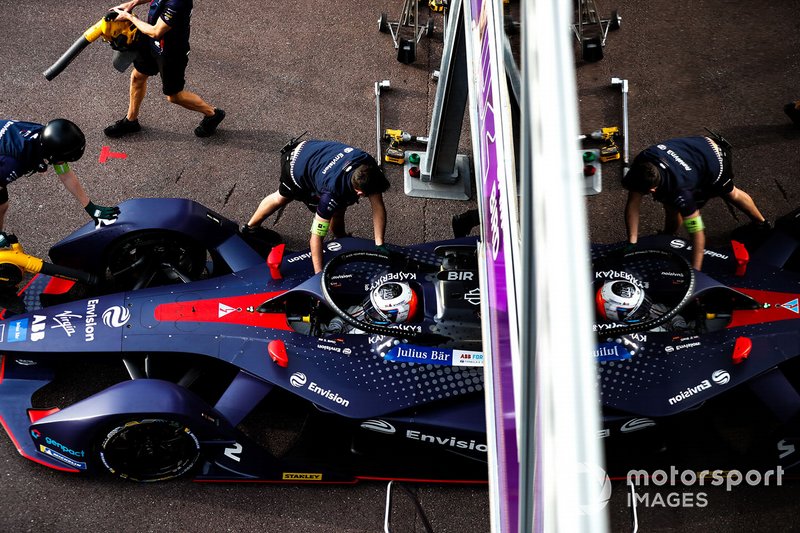 Sam Bird, Envision Virgin Racing, Audi e-tron FE05 is pushed back into the garage