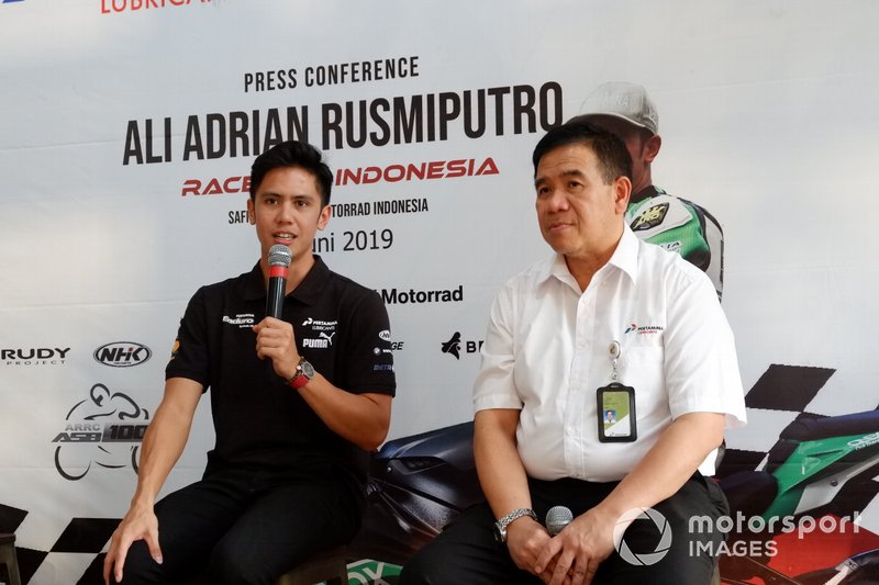 Ali Adrian, ONEXOX TKKR SAG Team dan Direktur Sales & Marketing PT Pertamina Lubricants, Andria Nusa
