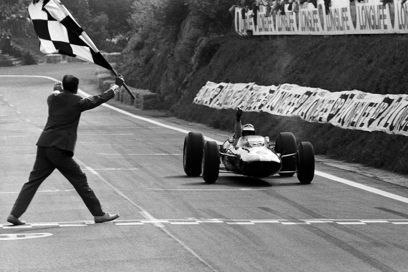 Il vincitore della gara Jim Clark, Lotus 33