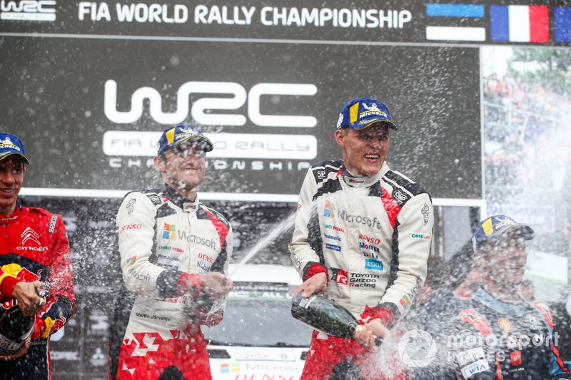 Podio: Il Vincitore Ott Tänak, Martin Järveoja, Toyota Gazoo Racing WRT Toyota Yaris WRC