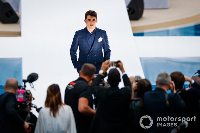 Charles Leclerc, Ferrari, Amber Lounge moda şovu