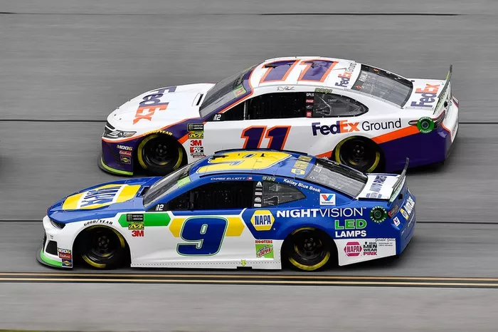  Chase Elliott, Hendrick Motorsports, Chevrolet Camaro NAPA Night Vision and  Denny Hamlin, Joe Gibbs Racing, Toyota Camry FedEx Ground