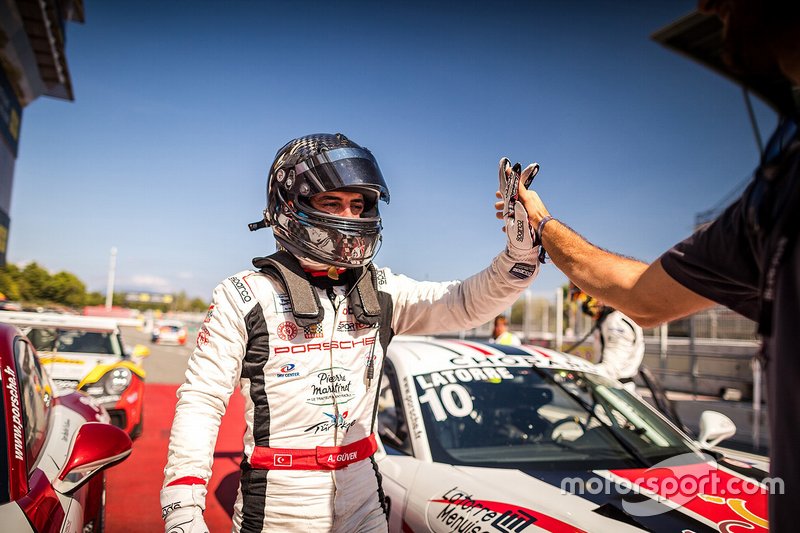 Yarış galibi Ayhancan Güven, Porsche 911 GT3, Pierre Martinet by Almeras