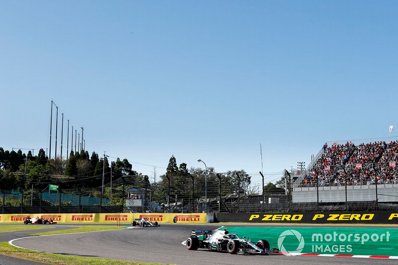 Valtteri Bottas, Mercedes AMG W10 leads Lewis Hamilton, Mercedes AMG F1 W10