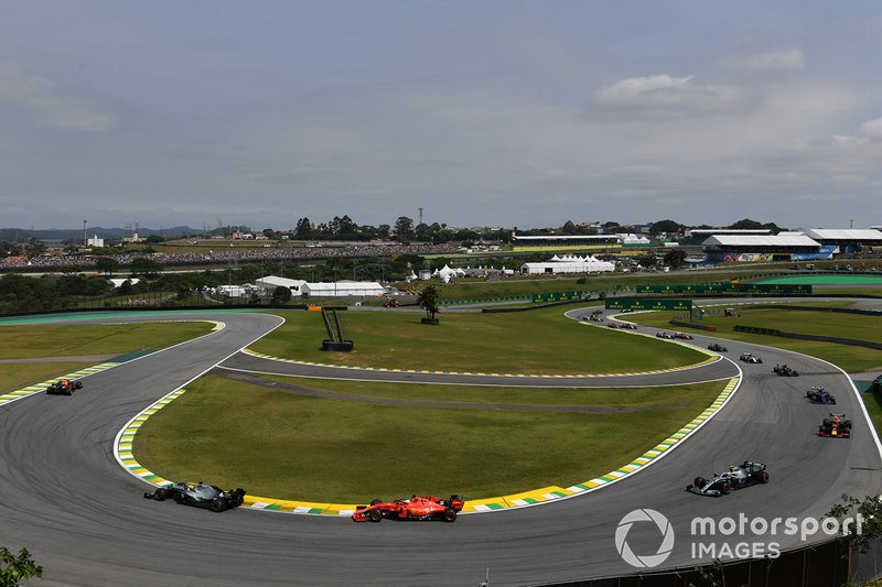 Alexander Albon, Red Bull RB15, Lewis Hamilton, Mercedes AMG F1 W10, Sebastian Vettel, Ferrari SF90, Valtteri Bottas, Mercedes AMG W10, Alexander Albon, Red Bull RB15