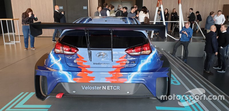 Hyundai Veloster N ETCR