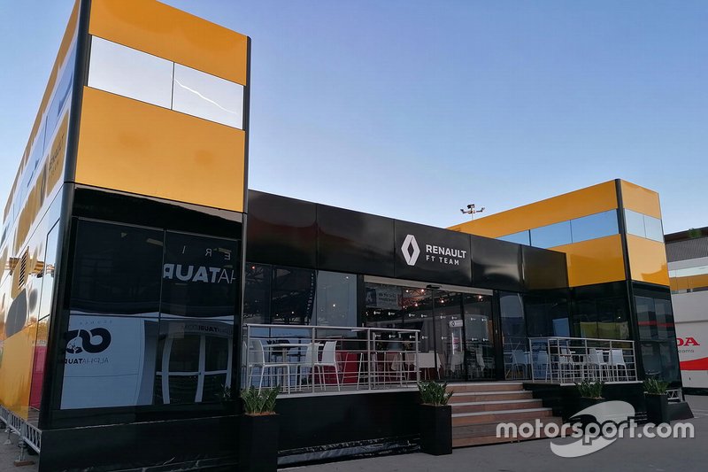 El motorhome de Renault F1 Team