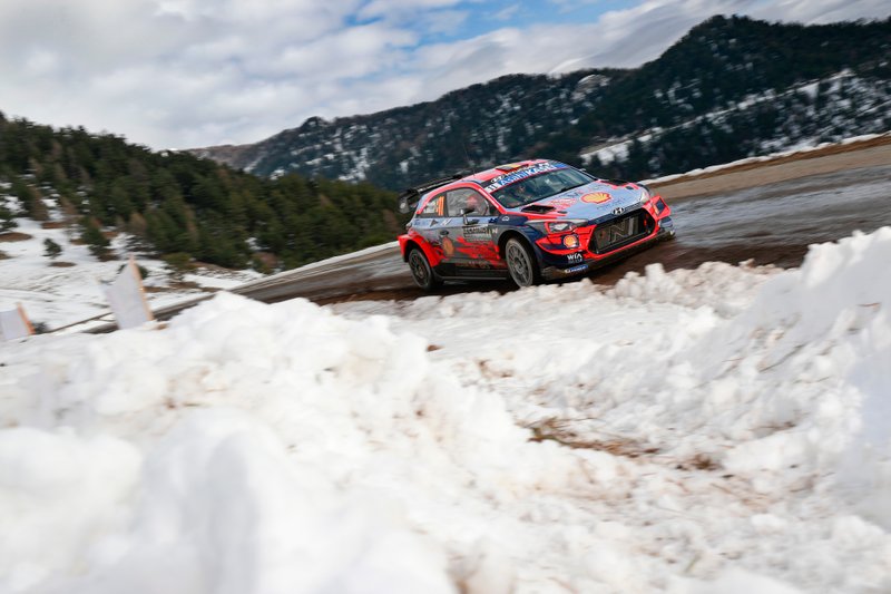 Thierry Neuville, Nicolas Gilsoul, Hyundai Motorsport Hyundai i20 Coupe WRC