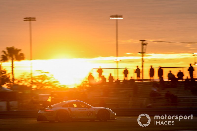 #912 Porsche GT Team Porsche 911 RSR - 19, GTLM: Laurens Vanthoor, Earl Bamber, Mathieu Jaminet