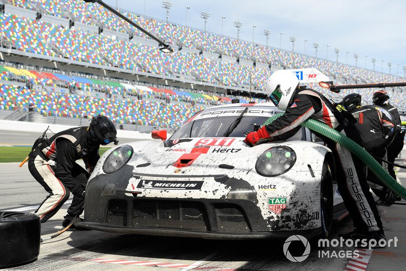 #911 Porsche GT Team Porsche 911 RSR: Nick Tandy, Frederic Makowiecki, Matt Campbell
