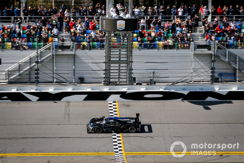 Race winners #10 Wayne Taylor Racing Cadillac DPi-V.R. Cadillac DPi, DPi: Renger Van Der Zande, Ryan Briscoe, Scott Dixon, Kamui Kobayashi
