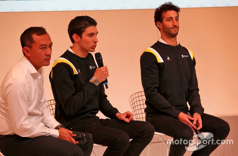 Daniel Ricciardo, Esteban Ocon, Renault F1 Team