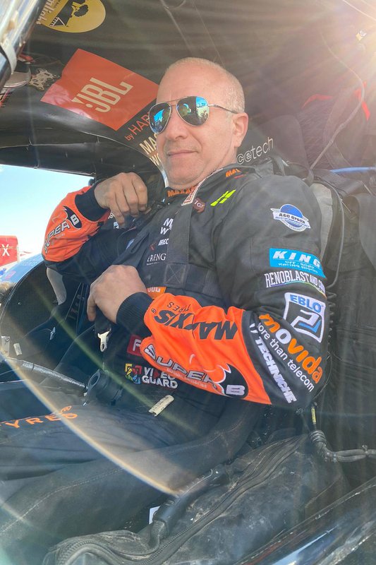 #347 Jefferies and Maxxis Dakar Team: Tim Coronel
