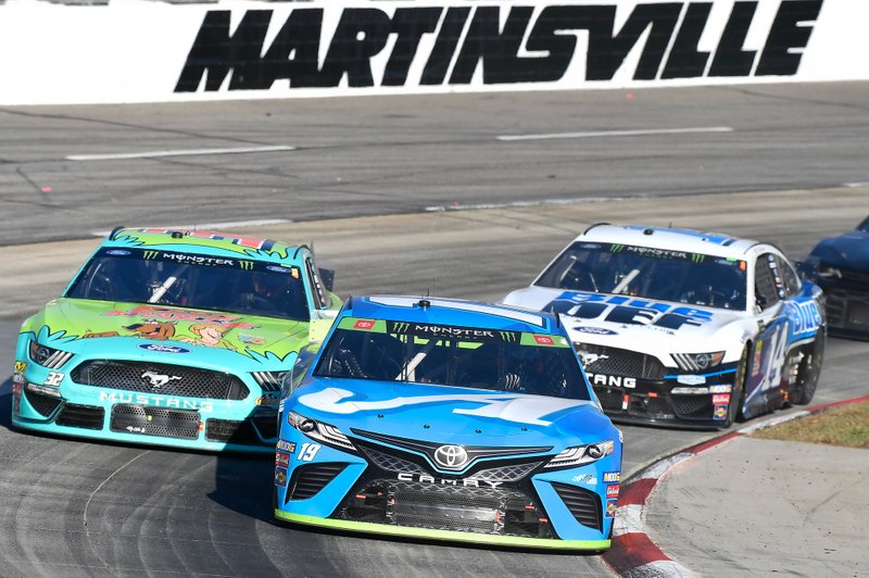 Martin Truex Jr., Joe Gibbs Racing, Toyota Camry Auto Owners Insurance, Corey LaJoie, Go FAS Racing, Ford Mustang CorvetteParts.net, Clint Bowyer, Stewart-Haas Racing, Ford Mustang BlueDEF
