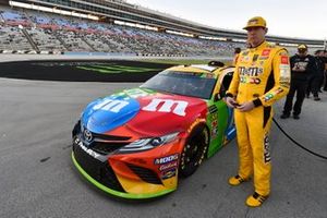 Kyle Busch, Joe Gibbs Racing, Toyota Camry M&M's