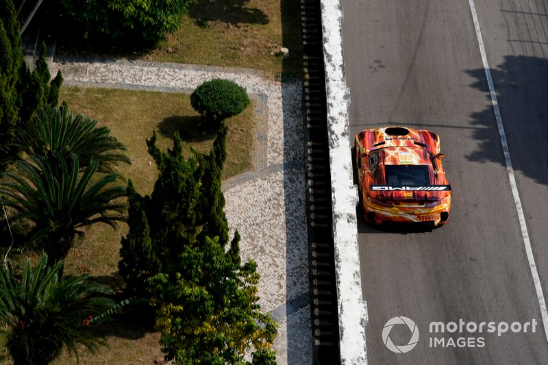 #888 Mercedes-AMG Team GruppeM Racing Mercedes AMG GT3: Maro Engel     