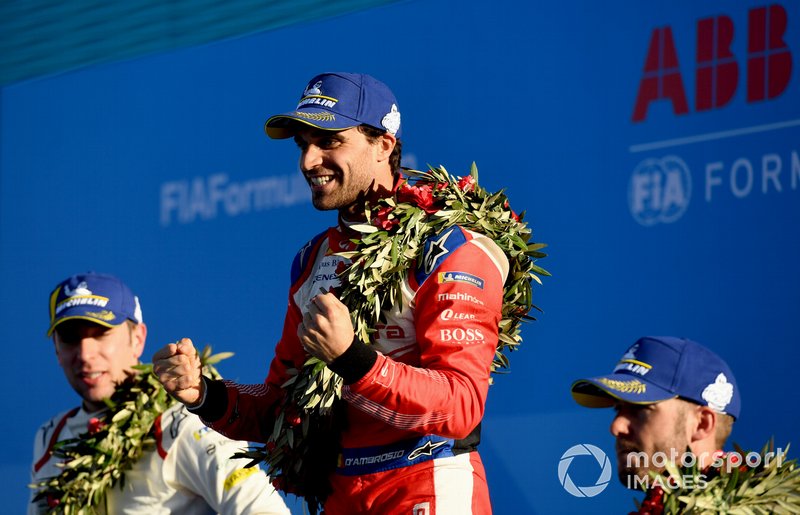 Robin Frijns, Envision Virgin Racing, 2° classificato, Jérôme d'Ambrosio, Mahindra Racing, 1° classificato, Sam Bird, Envision Virgin Racing, 3° classificato, sul podio