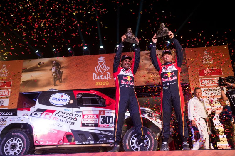 Podio: #301 Toyota Gazoo Racing Toyota Hilux: Nasser Al-Attiyah, Matthieu Baumel