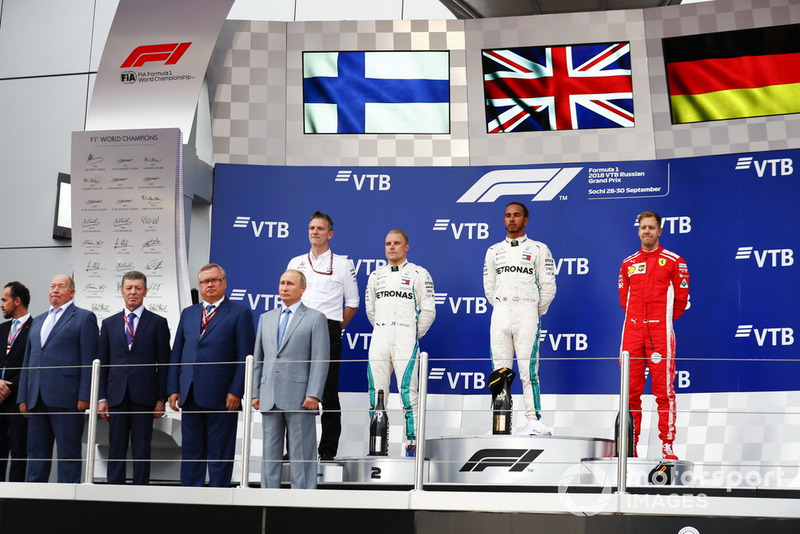 Russie - Podium : Lewis Hamilton, Valtteri Bottas, Sebastian Vettel