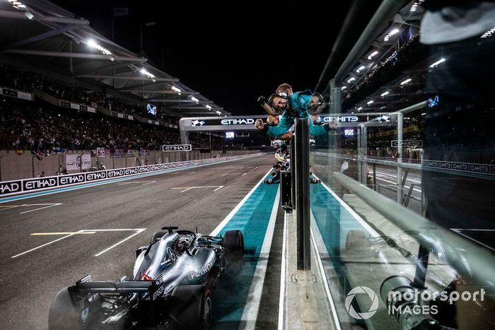 2018: Lewis Hamilton (Mercedes-AMG F1 W09)